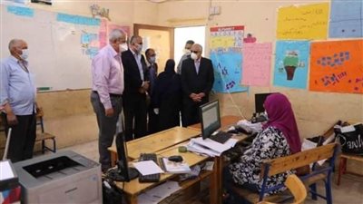 محافظ الجيزة يتفقد مقار صرف معاشات شهر مايو (صور)