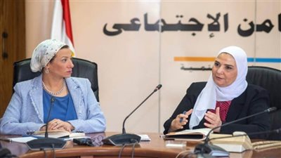 وزيرتا التضامن والبيئة تناقشان أوضاع العاملين في جمع وتدوير المخلفات