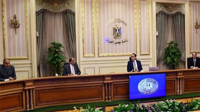 موجز الرابعة.. رئيس الوزراء يتابع مشروع حوكمة المحاجر.. و