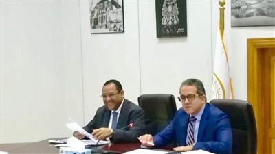 وزير السياحة والآثار يبحث مع رئيس الجهاز المركزي للتنظيم عددا من الملفات المهمة
