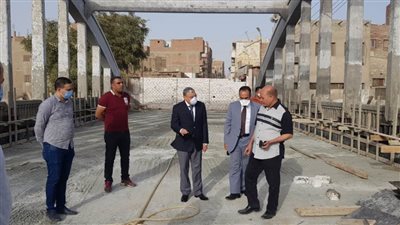محافظ المنيا يتفقد الأعمال النهائية لإعادة تأهيل كوبري المنصورة القديم