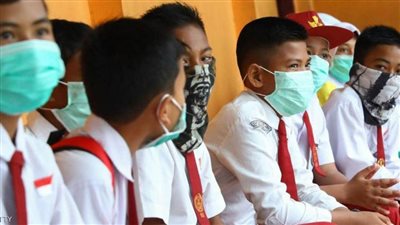 اليابان تعيد فتح بعض المدراس وسط مخاوف الآباء من كورونا