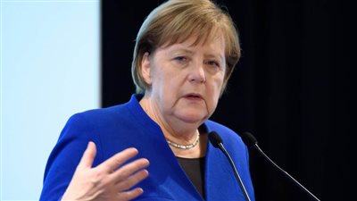 المستشارة الألمانية تعتزم إعلان استئناف البوندسليجا غدا الأربعاء