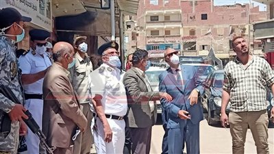 محافظ القليوبية يشهد إزالة طوابق مخالفة ببرج سكني مخالف بطوخ 