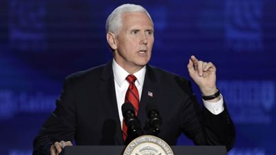 عاجل.. البيت الأبيض يؤكد إصابة أحد أعضاء فريق نائب الرئيس الأمريكي بفيروس كورونا