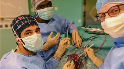 فرنسا.. جراح سعودي ينقذ فتاة كويتية في اللحظات الأخيرة
