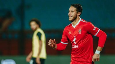 هيدرسفيلد يفتح المزاد أمام الأهلي وباشكتاش لضم رمضان صبحي