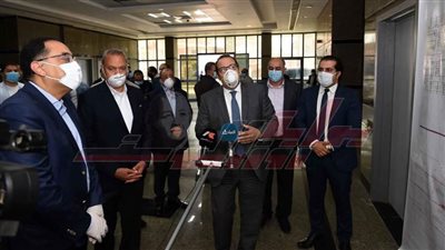 رئيس الوزراء يتفقد مشروع تطوير مستشفى كفر شكر المركزي