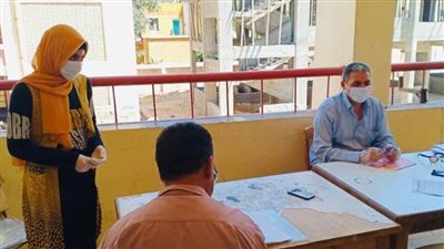 مدراس كفرالشيخ تتسلم المشروعات البحثية للطلاب