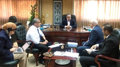 العناني يناقش صحة الغذاء في الفنادق