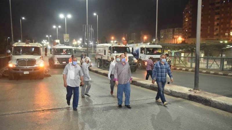 محافظ أسيوط خلال