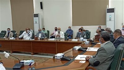 صحة الشرقية تشارك في اجتماع إدارة أزمة كورونا بالمنشآت الصناعية