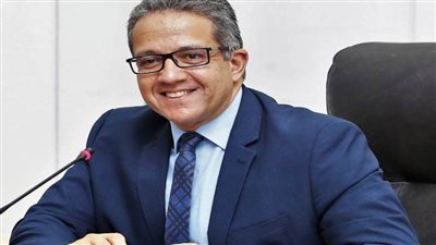 وزير السياحة والآثار يناقش آخر مستجدات الأعمال بمتحف العاصمة الإدارية