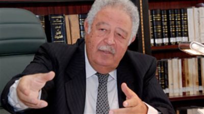 نقيب المحامين يضم  