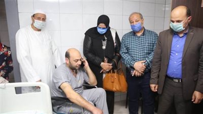 نورالدين يتابع حالة الطبيب الذي فقد بصره بعزل كفرالشيخ
