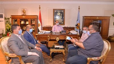 محافظ أسيوط يناقش الموقف التنفيذي لمشروعات المبادرة الرئاسية «حياة كريمة»