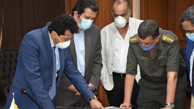 وزير الرياضة يناقش إتاحة هيئة ستاد القاهرة للاستخدام المجتمعي 