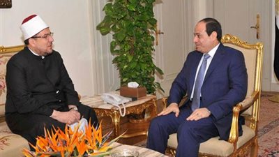 وزير الأوقاف يهنئ الرئيس السيسي والشعب المصري  بمناسبة ليلة القدر 