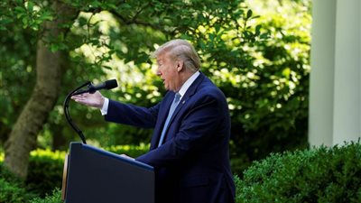 ترامب: ندرس إتاحة اللقاح ضد فيروس كورونا مجانا