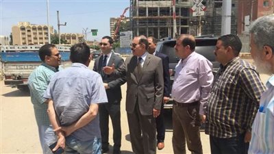 محافظ كفر الشيخ يتفقد مجمع المواقف