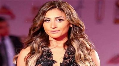 دينا الشربيني: 