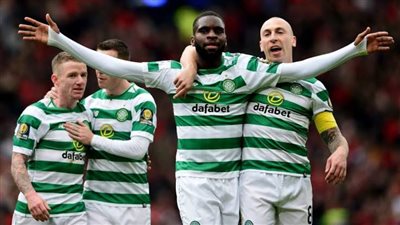 سيلتك يتوج بطلاً لدوري كرة القدم الإسكتلندي ويهدي اللقب للأطباء