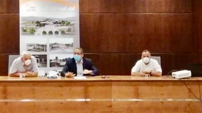 العناني يجتمع بلجان العرض المتحفي 