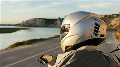 مقاطعة صينية توفر خوذات مجانية لسائقي الدراجات النارية