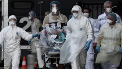 فرنسا تسجل أقل ارتفاع يومي في إصابات كورونا منذ فرض الإغلاق