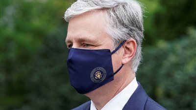 مستشار ترامب: تستر الصين على وباء كورونا يشبه كارثة تشيرنوبل