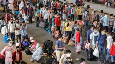 الهند تستأنف رحلات الطيران الداخلية  رغم تسجيل قفزة في إصابات كورونا