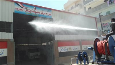 استمرار أعمال رش وتطهير الشوارع والمنشآت بالبحيرة