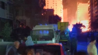 عاجل..الدفع بـ10سيارات إطفاء للسيطرة على حريق بأحد خطوط الغاز بمنطقة حلمية الزيتون 