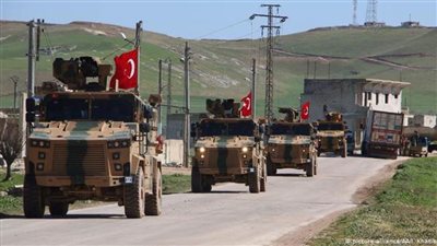 تعزيزات عسكرية في إدلب وتوتر بين روسيا وتركيا 