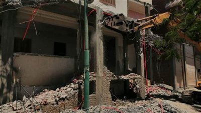 إزالة ٥ مخالفات تغيير نشاط لوحدات سكنية بأكتوبر