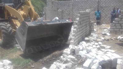 إزالة 21 حالة تعدٍ على أراضي زراعية وأملاك دولة بأسيوط