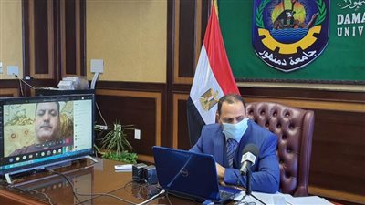 رئيس جامعة دمنهور: حرية الاختيار لطلاب السنوات النهائية سواء اختبارًا إلكترونيًا أو ورقيًا