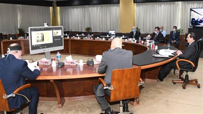 صندوق تطوير التعليم يناقش التدابير الاحترازية لامتحانات المجمعات التكنولوجية