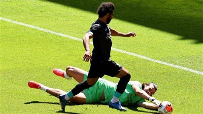 محمد صلاح يتألق في مران ليفربول استعدادًا لعودة البريميرليج
