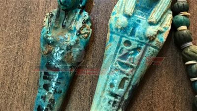 بالصور ضبط ٣٧٤ قطعة آثرية داخل منزل المنيا 