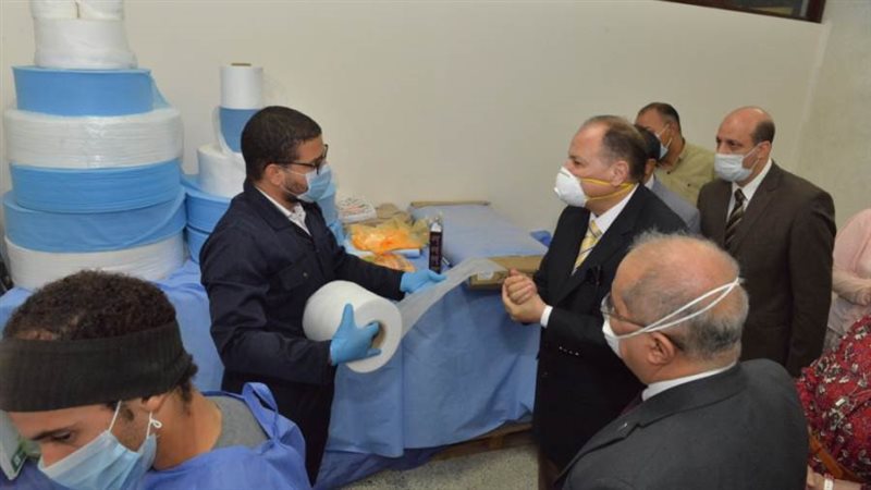 محافظ أسيوط فى زيارة