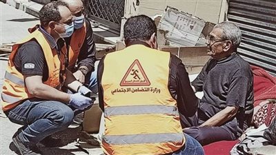 التدخل السريع ينقذ مسنًا بعد خمس سنوات قضاها يفترش الرصيف