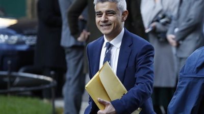 عمدة لندن يرفض المشاركة في احتجاجات البريطانيين ضد العنصرية
