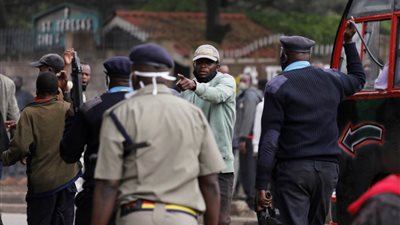 كينيا.. مقتل 15 شخصا برصاص الشرطة خرقوا حظر التجول المفروض للوقاية من كورونا