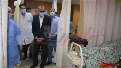 محافظ القليوبية يتفقد مستشفى التأمين الصحي