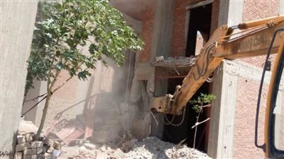 إزالة 33 حالة تعد واسترداد 10 أفدنة بمراكز محافظة المنيا