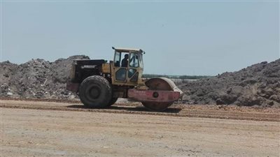 محافظ بورسعيد: طريق بطول 2 كيلو متر يربط بين محور 30 يونيو وجنوب المنطقة الصناعية 