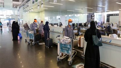 السعودية تنفي استئناف رحلاتها الدولية