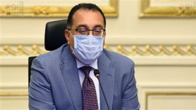 رئيس الوزراء يستعرض تقريراً بمبادرات وزارة الاتصالات لتحقيق التحول الرقمي