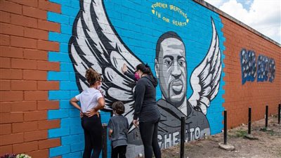 عائلة فلويد تطالب الأمم المتحدة بالتدخل في إصلاح القوانين الأمريكية